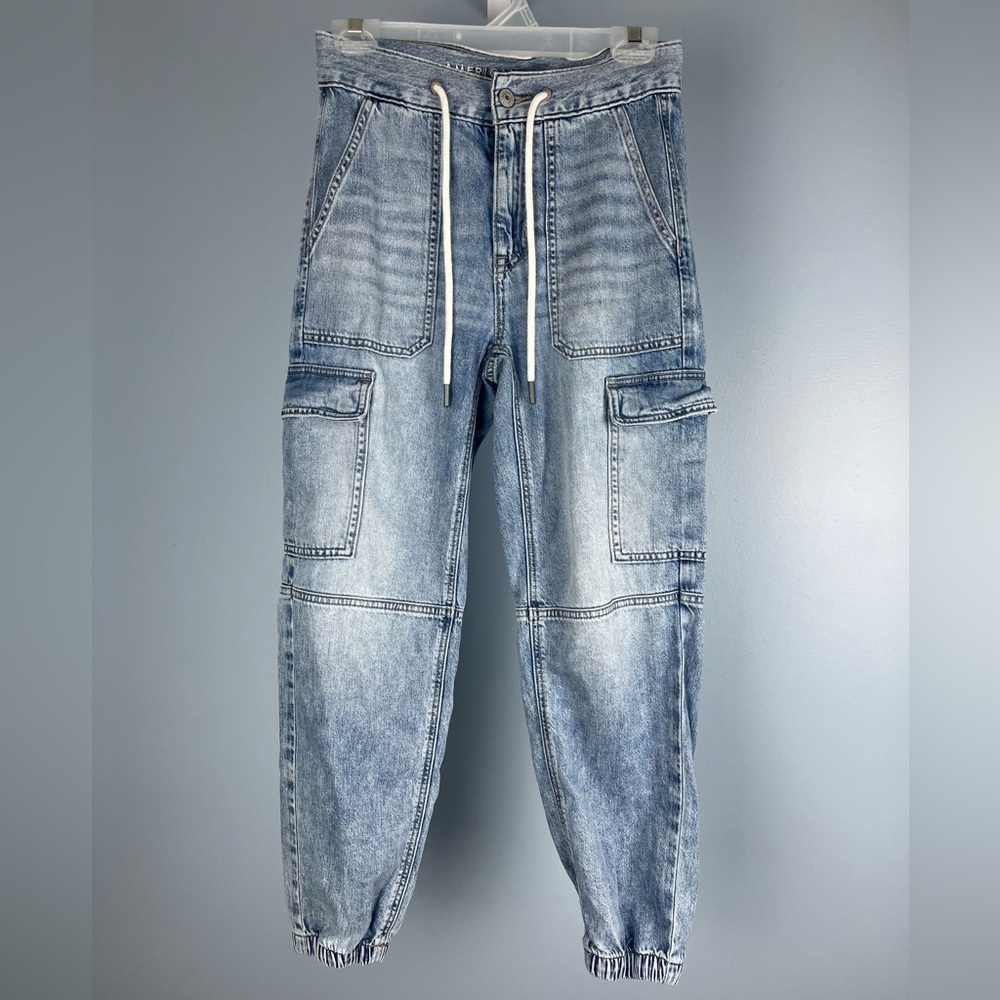 American Eagle Outfitters Light Wash High-Rise Cargo Jogger Jeans